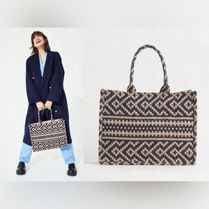 H&M Tan and Blue Tote Bag with Spacious Design